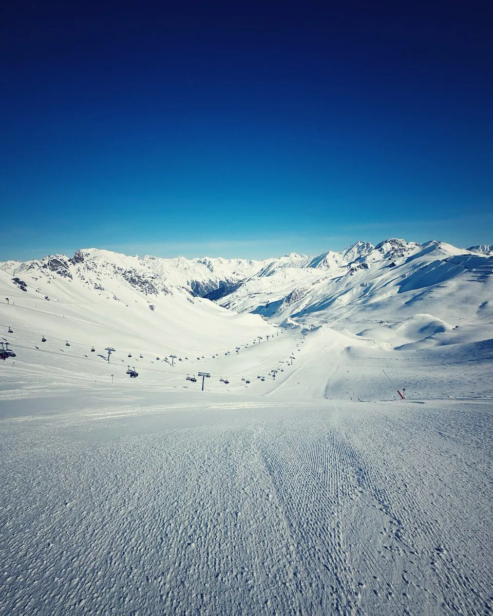 Manifesto slope